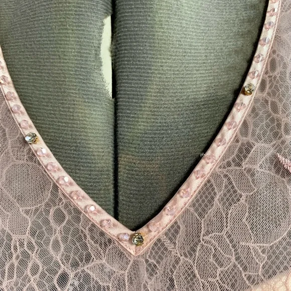 Elegant floral embroidered night or special event dress - Picture 9 of 16